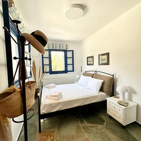 Aegean Paradise, Kythnos, Naousa Nyaraló *